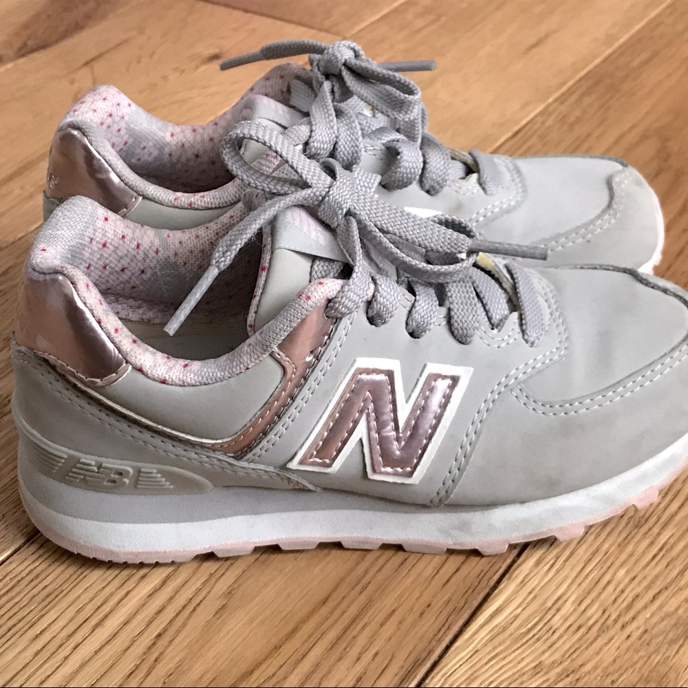 New Balance Girls size 12 (Grey & Rose Gold)
